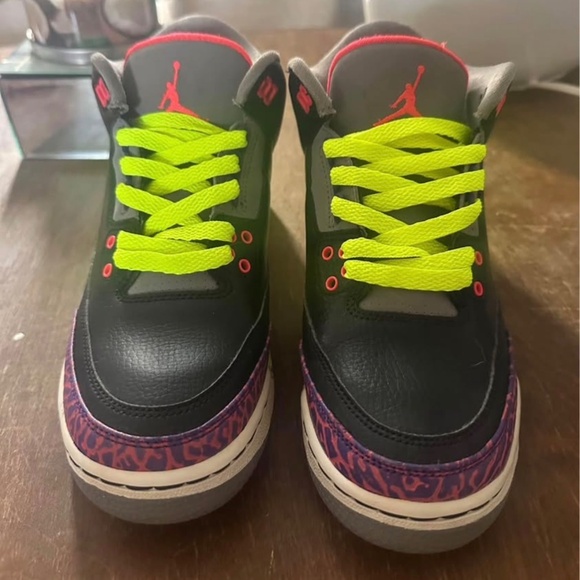 Jordan retro 3s Y6.5 “black atomic red” - Picture 6 of 10